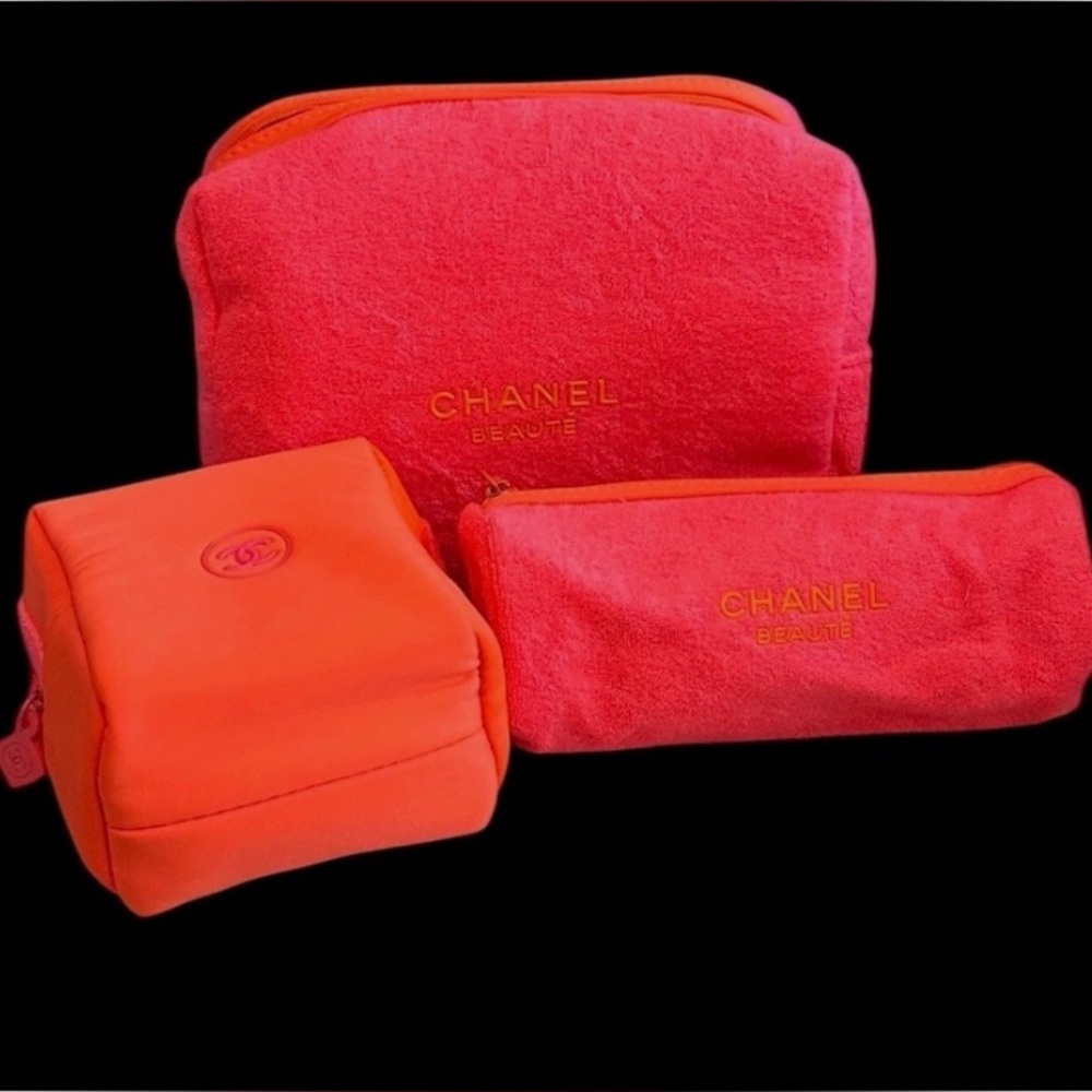 CHANEL Beauté Vibrant Orange and Pink terry travel set 2025 RARE.